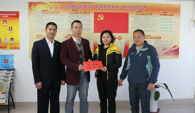 用真情鑄就希望，用愛(ài)心傳遞生命